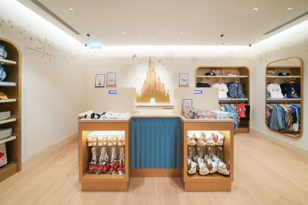 香港迪士尼樂園尋寶店開業！首間市區常駐商店！過百件經典+絕版款低至6折