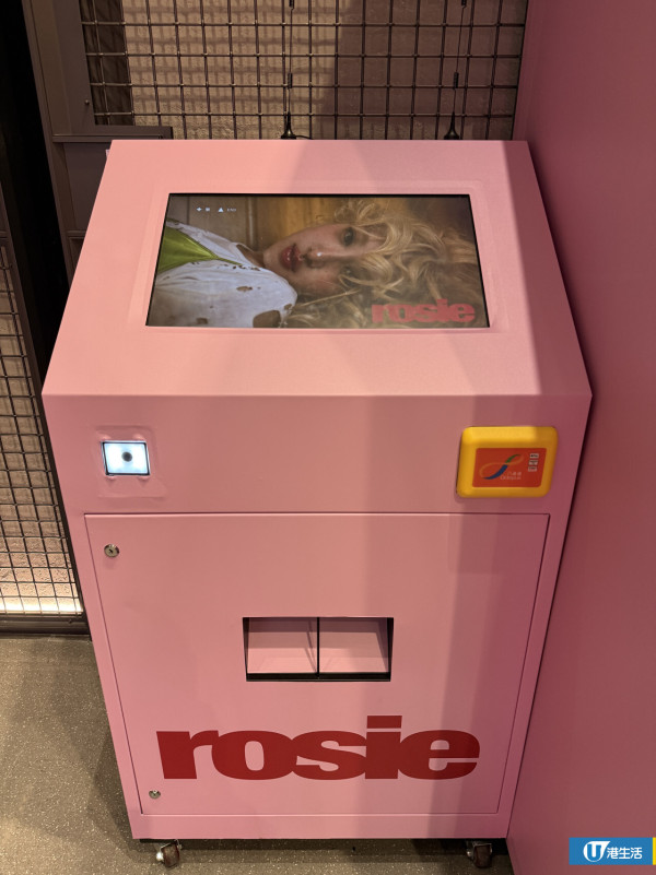 BLACKPINK@Rosé快閃限定店登場！入手專輯同款T恤/周邊精品/韓式自拍機