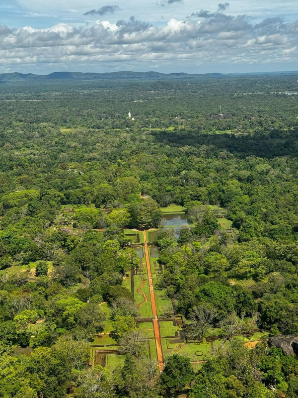 網民報盲盒旅行團呻中伏 豪花萬五慘變軍訓團 導遊惡劣酒店貨不對辦 
