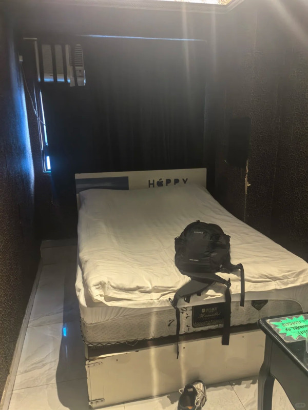 五一黃金周｜內地客訂香港住宿批4大缺點 冷氣噪音/浴室傳出這味道 索價過千蚊晚：真的吐了 