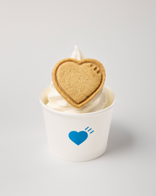 日本藍瓶咖啡×HUMAN MADE推出牛奶軟雪糕 心形餅乾有驚喜？3間分店限定發售 