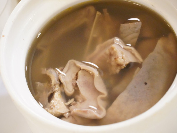 經營10年上環球哥燉湯結業！苦撐不敵業主逆市加租／網民：呢個數真狠死