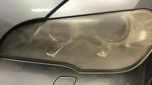 車大燈變黃如何處理？車頭燈翻新修復DIY教學 老化泛黃傷痕拋光回復光亮
