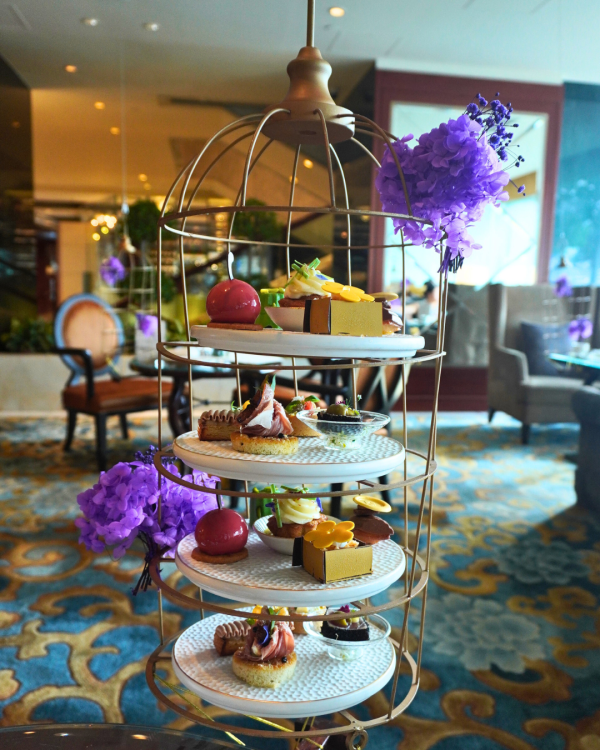 九龍香格里拉聯乘意大利茗茶品牌 La Via del Tè 下午茶  紅皇帝蟹沙律/ 白桃鵝肝慕斯配千層酥 / 乳酪米香開心果蛋糕