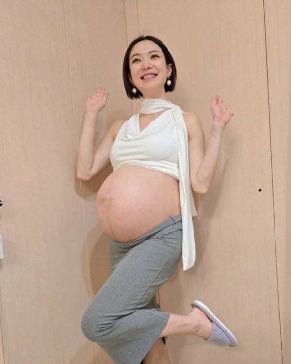 前港姐亞軍宣佈平安順產誕下囡囡 公開BB側面照：最好的都給她