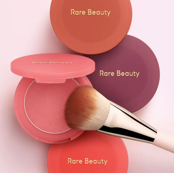 RARE BEAUTY 必買推介:柔焦持色胭脂霜 HKD $245