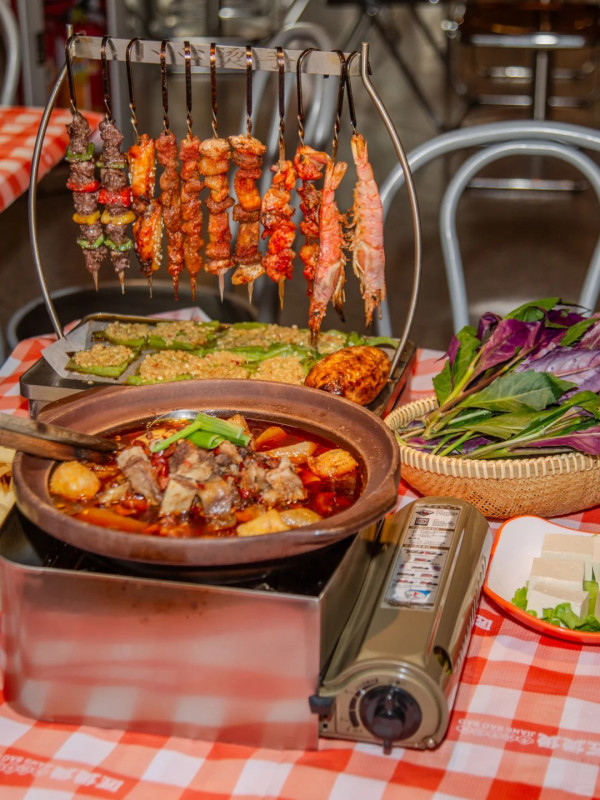 深圳皇崗必食牛腩牛雜煲!吊爐燒烤/無限續加配菜+砂鍋粥!