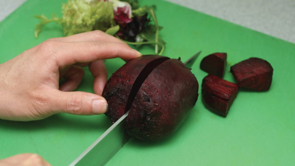 紅菜頭汁功效｜連飲7日逆轉血管老化附食譜  4類人不宜吃紅菜頭