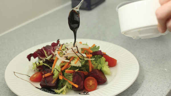 紅菜頭汁功效｜連飲7日逆轉血管老化附食譜  4類人不宜吃紅菜頭