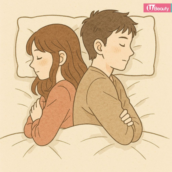 情侶睡姿分析|3. 背對背但緊貼式(Back-to-Back, Touching)