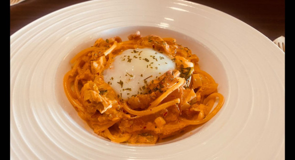 柴灣美食｜必食爆餡雪糕格仔餅 /超巨型魚柳包 / 柴灣海景Cafe / 老字號店  