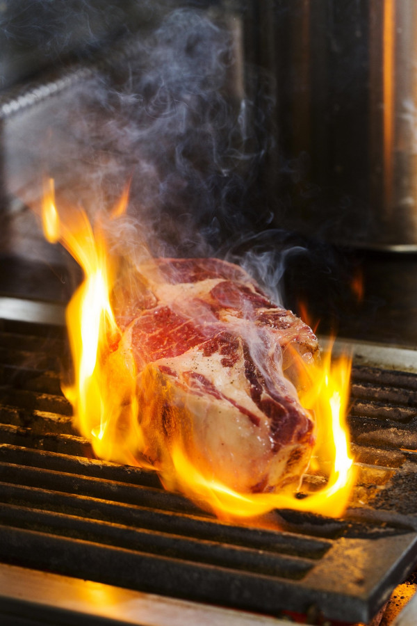 Feather & Bone推靚扒多重賞優惠！和牛肉眼/T骨牛扒低至半價/每日不同優惠登場