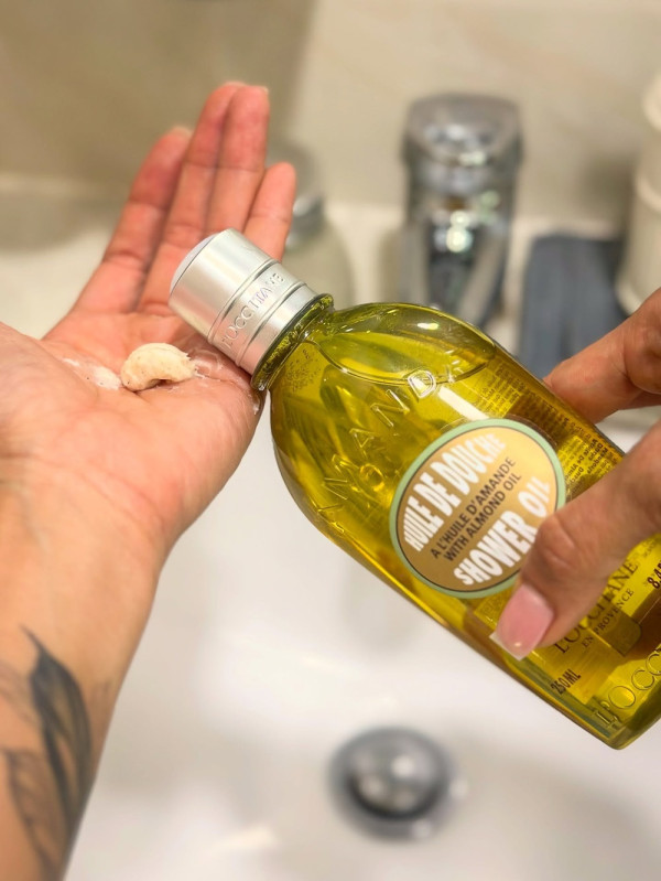 L'Occitane en Provence皇牌杏仁沐浴油Threads大洗版！脆友大讚潔淨又保濕 兩大疊加用法不私藏！