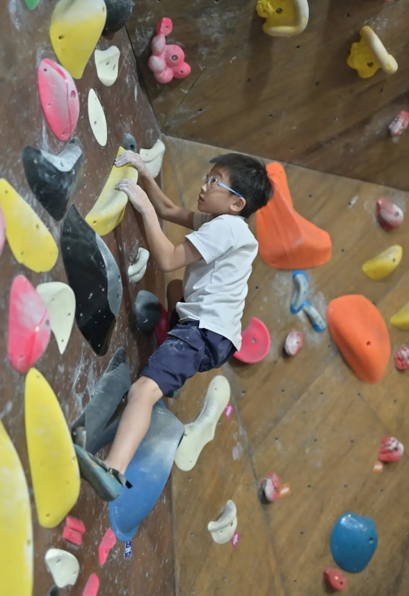 室內攀石場 JUST CLIMB