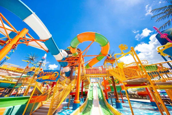 中信金沙灣水世界(圖片來源:金沙灣國際樂園微信公眾號) 中信金沙灣水世界(圖片來源:金沙灣國際樂園微信公眾號)