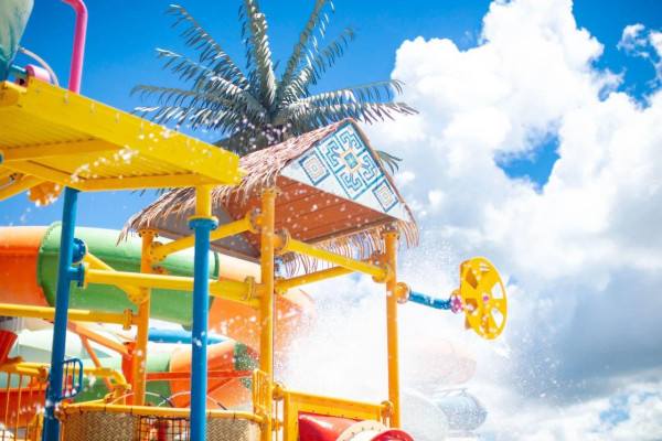 中信金沙灣水世界(圖片來源:金沙灣國際樂園微信公眾號) 中信金沙灣水世界(圖片來源:金沙灣國際樂園微信公眾號)