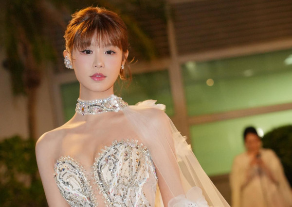 《愛回家》古佩玲激罕露事業線