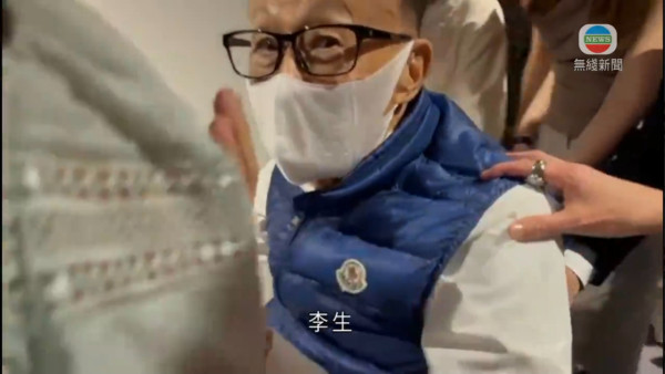 李嘉誠坐電動代步車現身五月天演唱會 對港口交易保持緘默 周凱旋婉拒提問