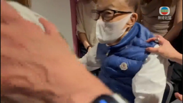 李嘉誠坐電動代步車現身五月天演唱會 對港口交易保持緘默 周凱旋婉拒提問