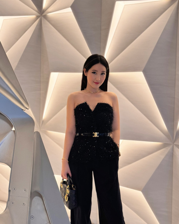 前TVB女藝人離巢後突然宣布訂婚喜訊！男友山頂浪漫求婚照曝光