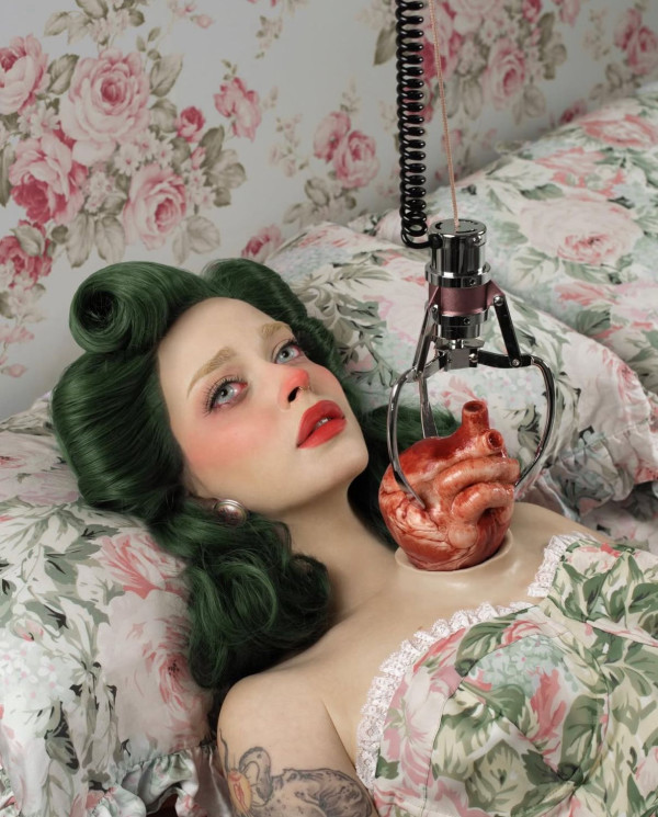 意大利超現實主義藝術家 獵奇作品震撼眼球  背後望激發人性？ 