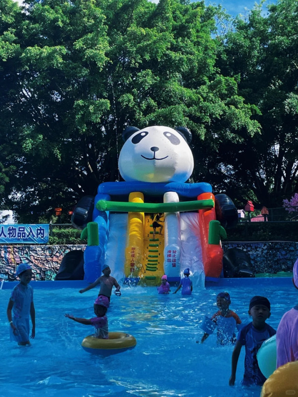 觀瀾湖親子水樂園(圖片來源:小紅書@深圳觀瀾湖新城MH Mall) 觀瀾湖親子水樂園(圖片來源:小紅書@深圳觀瀾湖新城MH Mall)