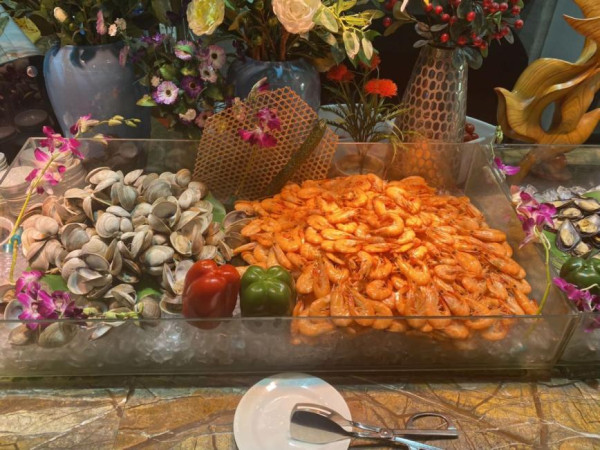 大灣區抵玩任食海鮮2天團 包唱K打麻雀 暢玩四星級酒店設施 價錢低至起！ 