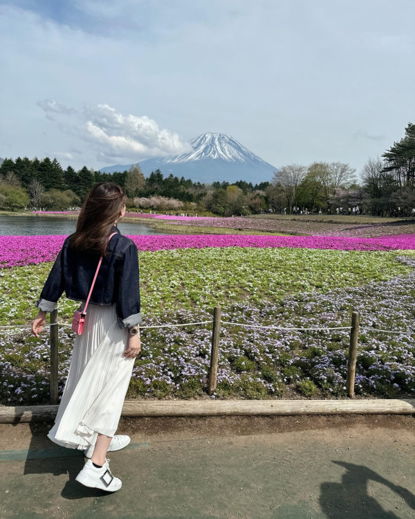 飛關東睇芝櫻祭富士山前打卡！前TVB主播李穎琳分享產後首個旅行 