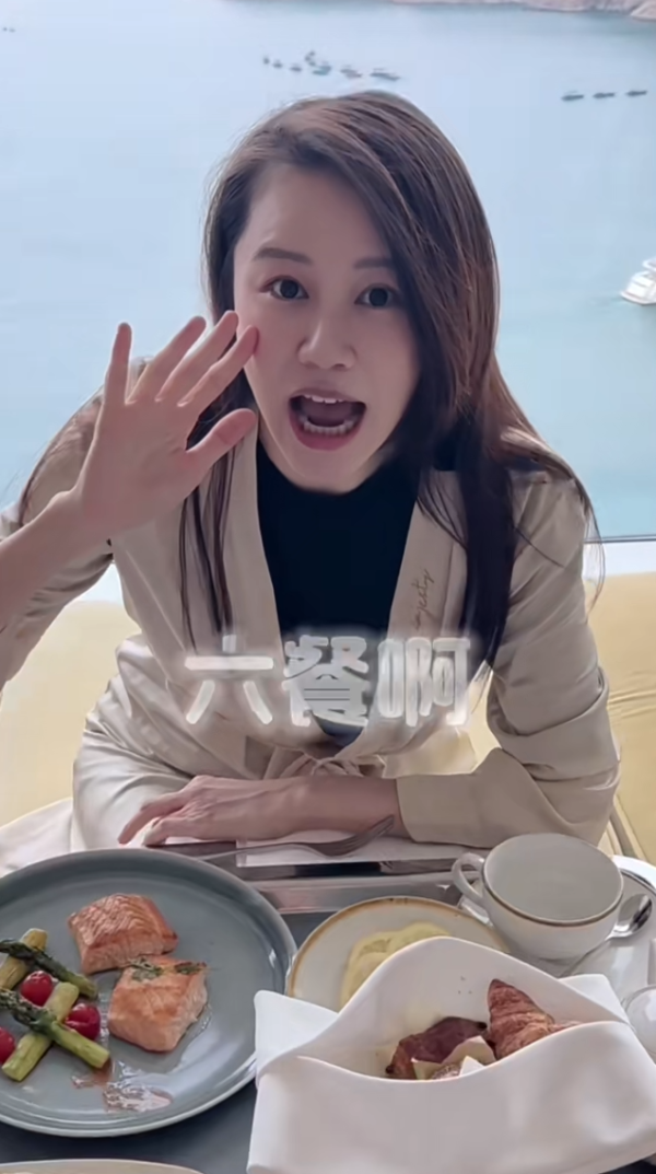 黃翠如產後真實髮量極震撼！激罕素顏拍片公開肚腩仔網民激讚