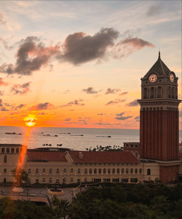 前女團隊長旅行曬泳照派福利 獲讚「禾稈冚珍珠」!迷人馬甲線極吸睛
