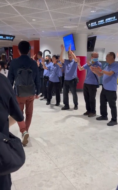 啟德演唱會散場「拜拜員」獲讚有人情味！熱情歡送如置身迪士尼