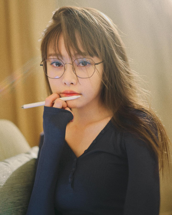 前女團隊長旅行曬泳照派福利 獲讚「禾稈冚珍珠」!迷人馬甲線極吸睛