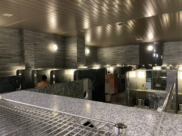 台灣旅客呻香港睇戲貴 稱等同兩天伙食費 網民反擊：因為你選了這間！ 