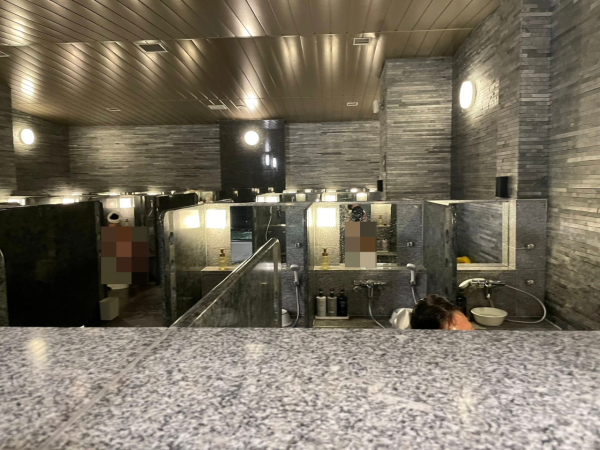 台灣旅客呻香港睇戲貴 稱等同兩天伙食費 網民反擊：因為你選了這間！ 