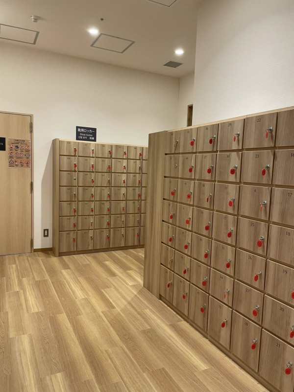 台灣旅客呻香港睇戲貴 稱等同兩天伙食費 網民反擊：因為你選了這間！ 