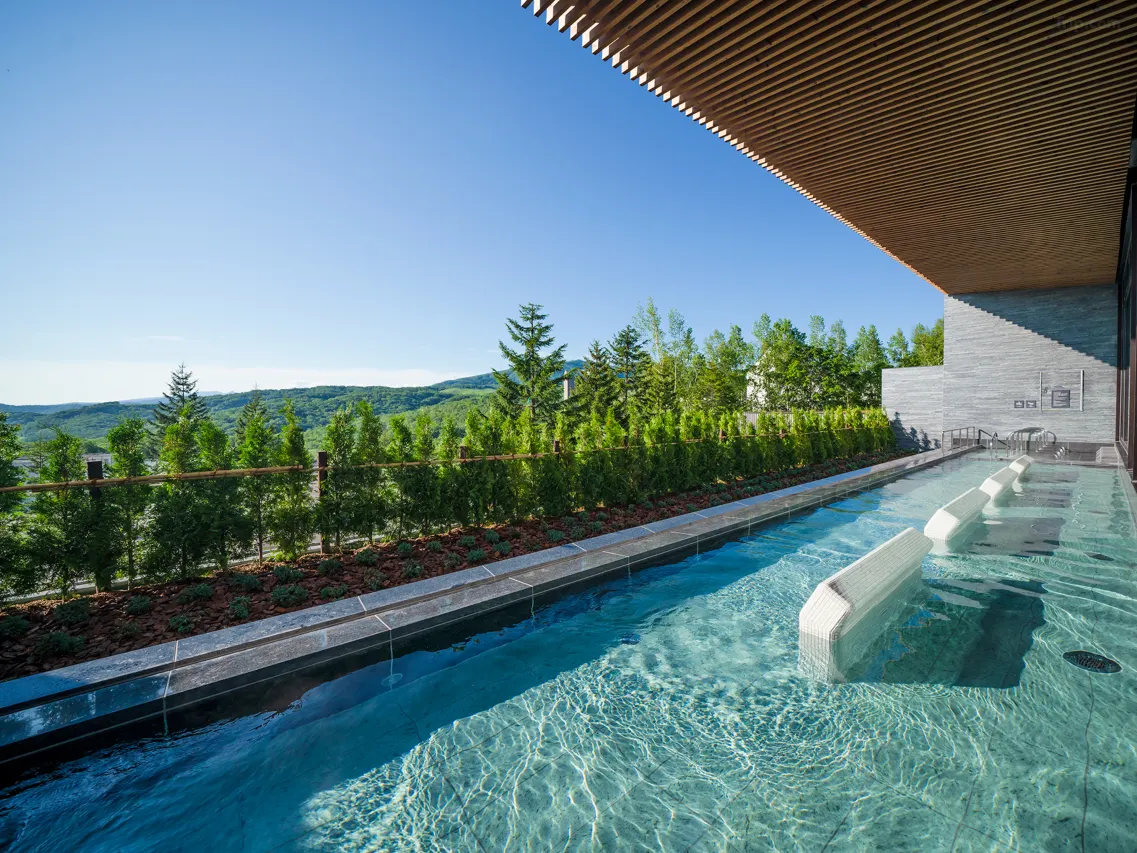 台灣旅客呻香港睇戲貴 稱等同兩天伙食費 網民反擊：因為你選了這間！ 