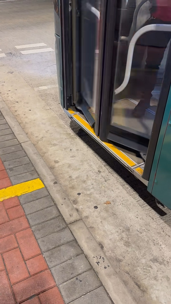 陸客讚港人文關懷內地要追50年 稱這項設施充足：讓每個生命有尊嚴 