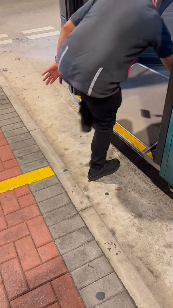 陸客讚港人文關懷內地要追50年 稱這項設施充足：讓每個生命有尊嚴 