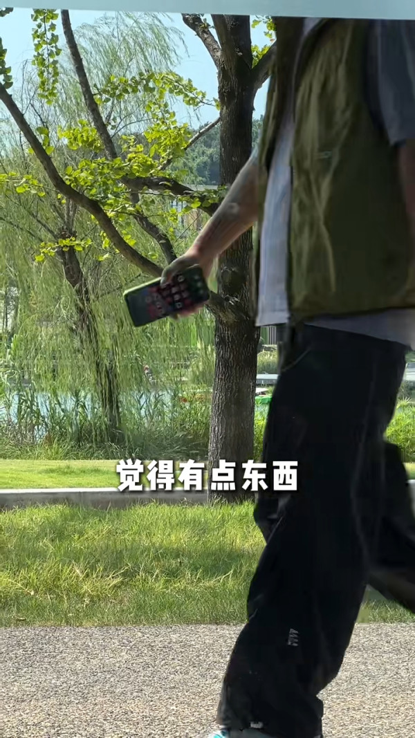 內地客遊港搭的士因1事被收多00 司機駕車離去且不承認 提醒旅客注意「消費陷阱」 