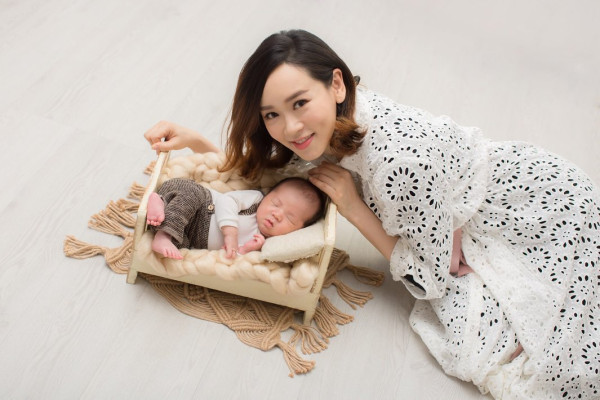 盤點娛樂圈中的15位高齡產婦 40歲懷孕已經好平常？最誇張58歲生BB為母則強