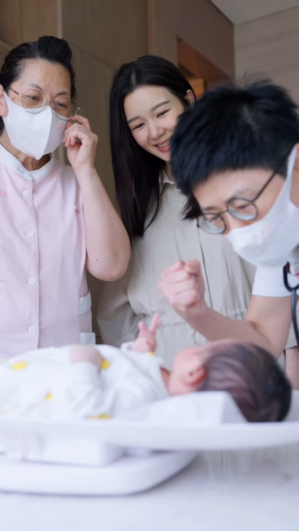 麥明詩兒子正面樣遭林作媽曝光！網民鬧爆「似係專登」事後火速刪相
