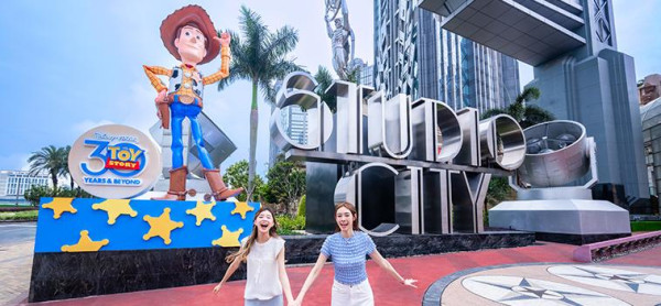 澳門旅遊局聯乘POP MART!7米LABUBU、巨型CRYBABY等現身4大打卡景點