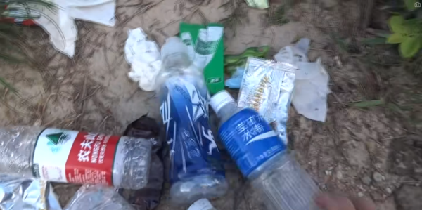 萬宜水庫佈滿簡體字垃圾慘況惹熱議! 網民:唔使估都知邊個做! 提議放上小紅書