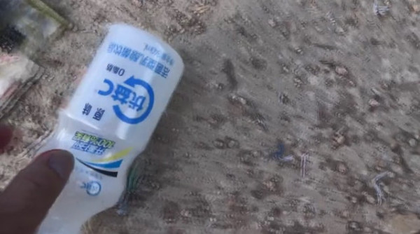 萬宜水庫佈滿簡體字垃圾慘況惹熱議! 網民:唔使估都知邊個做! 提議放上小紅書