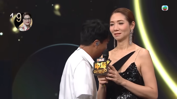 中年好聲音3｜肥媽哭成淚人「哥哥返咗嚟」 車婉婉台上3秒忍笑表情再遭瘋傳