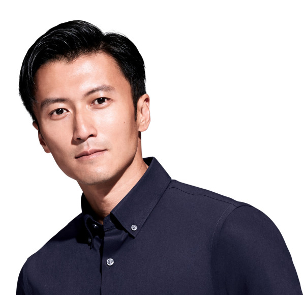 2018 年，香港麥當勞 The Signature Collection 與謝霆鋒合作推出由他親自構思及創作的「鋒味安格斯．煎蛋肉醬飽」以及「鋒味洋蔥吉列豬扒飽」，破天荒將香港茶餐廳味道融入漢堡。