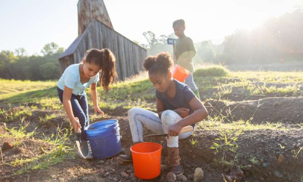 美國必去景點鑽石坑州立公園！常客拾3.81卡巨鑽價值驚人！遊客付入場費即可尋寶 