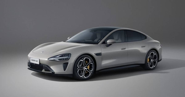 小米SU7遭大貨車撞報廢兼捲入車底 一原因令車主願意再購買