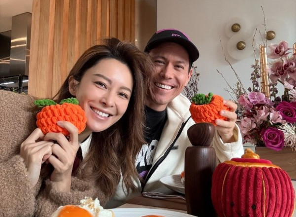 張曦雯35歲生日得意忘形洩春光胸形畢露 中門大開不慎露出超低胸極搶眼