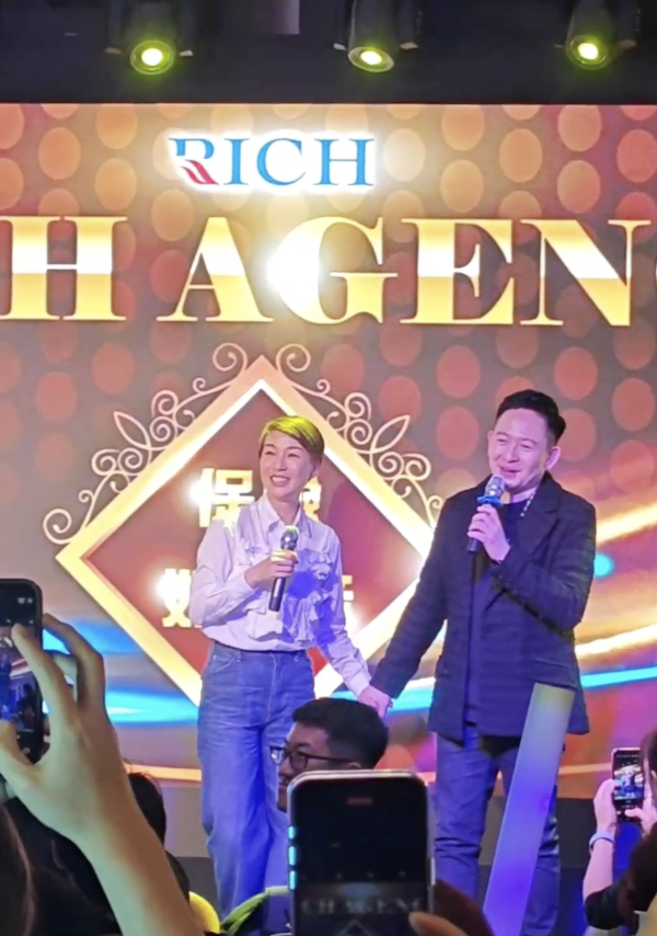 53歲江美儀離婚多年疑爆新戀情！與年薪千萬猛人公然行為親暱！曾自爆玩交友App識壯男